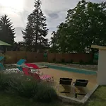 Chateau Puygrenier Bed & Breakfast