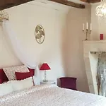 Chateau Puygrenier Bed & Breakfast
