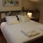 Chateau Puygrenier Bed & Breakfast 3*
