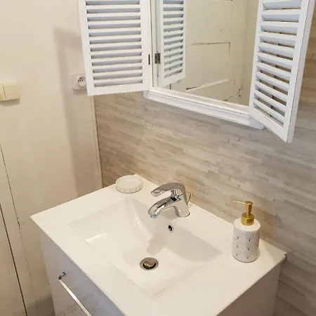 Oda ve Kahvaltı Chateau Puygrenier 3*