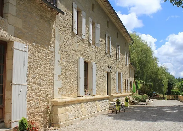 B&B Chateau Puygrenier Villefranche-de-Lonchat