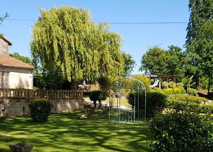 B&B Chateau Puygrenier Villefranche-de-Lonchat